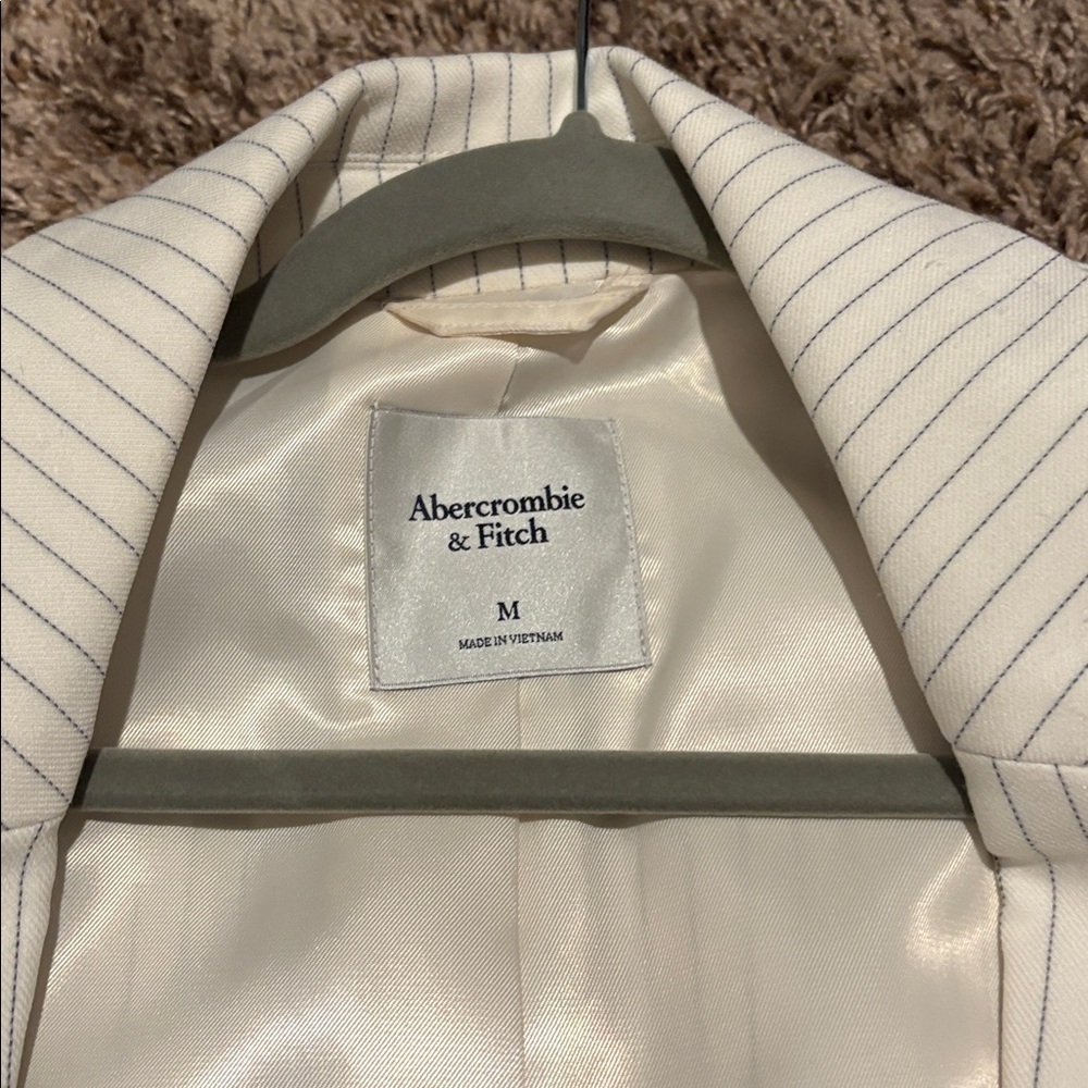 Abercrombie & Fitch White Pinstripe Blazer - Picture 3 of 3